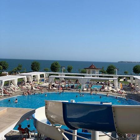 Private Apartment 49 In Prestige Fort Beach Hotel Sveti Vlas Exteriör bild