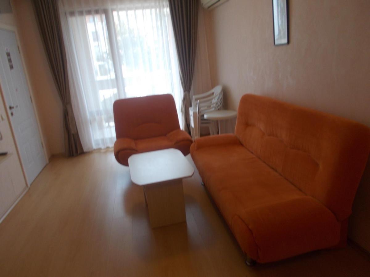 Private Apartment 49 In Prestige Fort Beach Hotel Sveti Vlas Exteriör bild