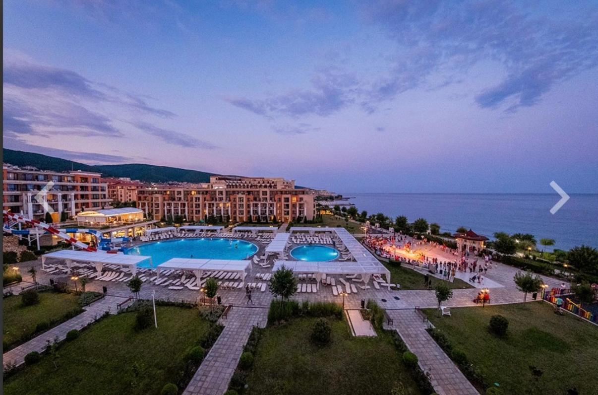 Private Apartment 49 In Prestige Fort Beach Hotel Sveti Vlas Exteriör bild
