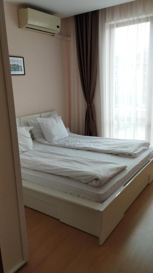 Private Apartment 49 In Prestige Fort Beach Hotel Sveti Vlas Exteriör bild