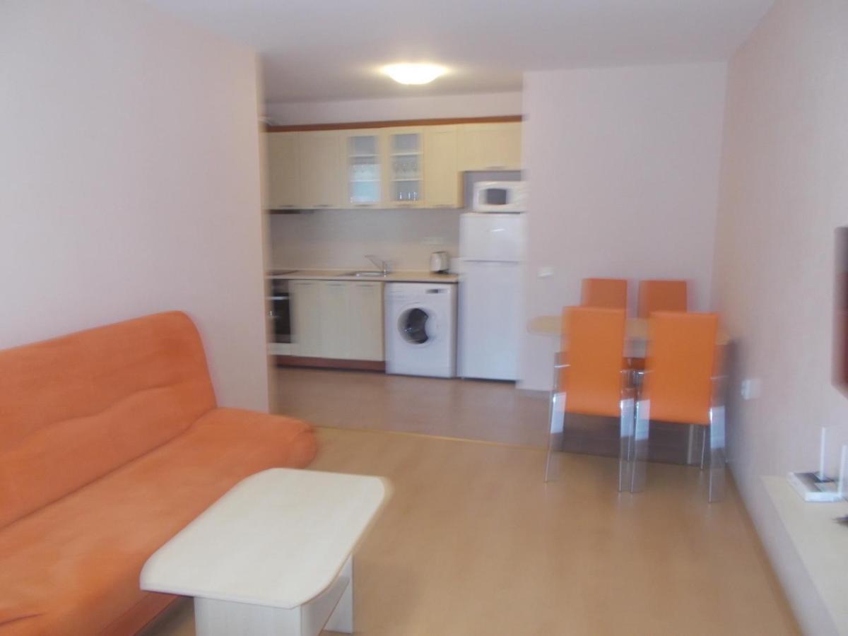 Private Apartment 49 In Prestige Fort Beach Hotel Sveti Vlas Exteriör bild