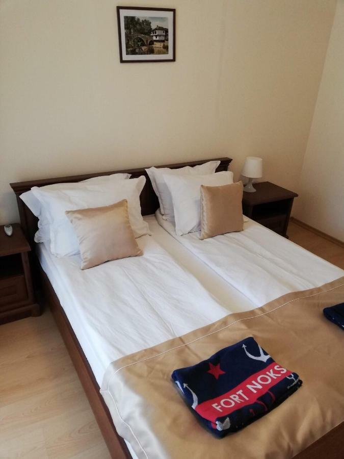 Private Apartment 49 In Prestige Fort Beach Hotel Sveti Vlas Exteriör bild
