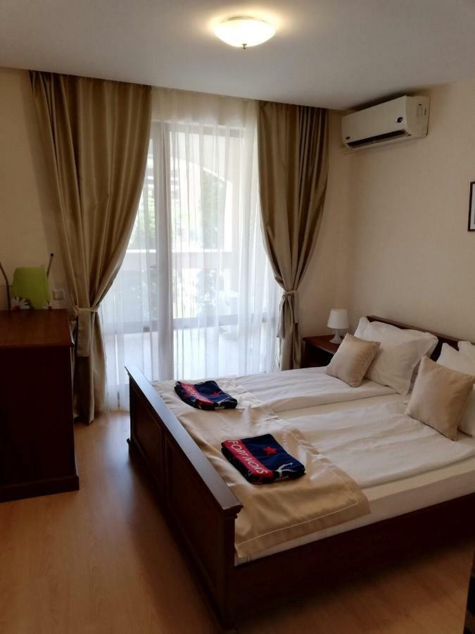 Private Apartment 49 In Prestige Fort Beach Hotel Sveti Vlas Exteriör bild