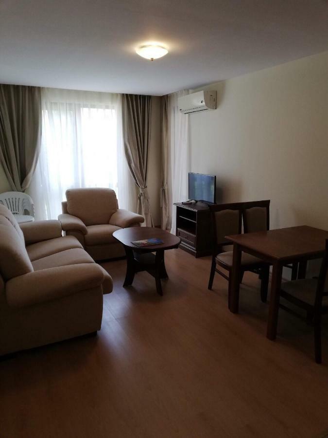 Private Apartment 49 In Prestige Fort Beach Hotel Sveti Vlas Exteriör bild