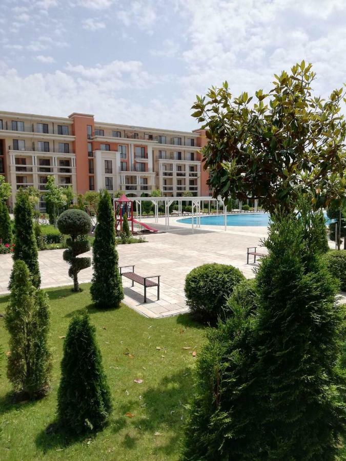 Private Apartment 49 In Prestige Fort Beach Hotel Sveti Vlas Exteriör bild