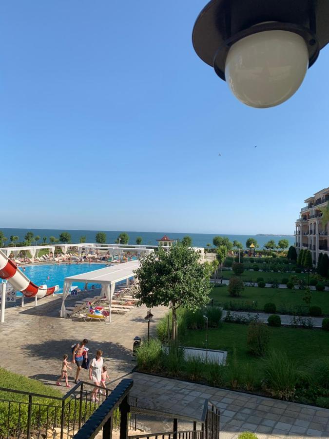 Private Apartment 49 In Prestige Fort Beach Hotel Sveti Vlas Exteriör bild